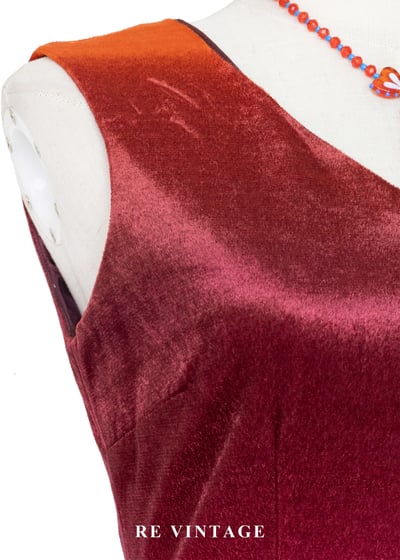 粉紅餘光中的溫柔絨布洋裝5