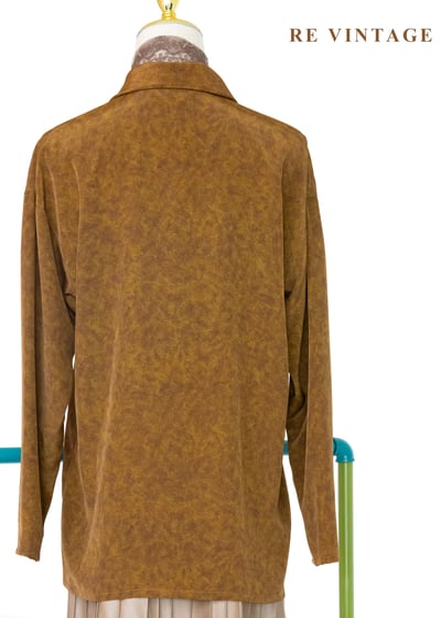 玫瑰金釦焦糖餅乾色襯衫10