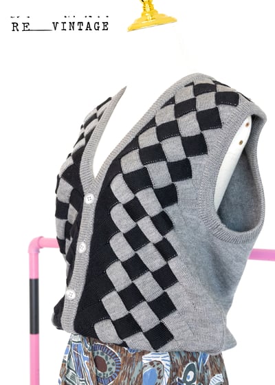 立體感黑灰色編織紋針織背心9