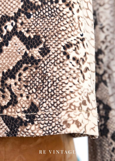 蛇蠍沙漠女王長袖上衣7