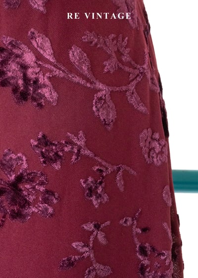 夜宴紅影浮雕花卉細肩帶洋裝8