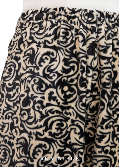 異國雕花絨布九分褲（25-32"）6