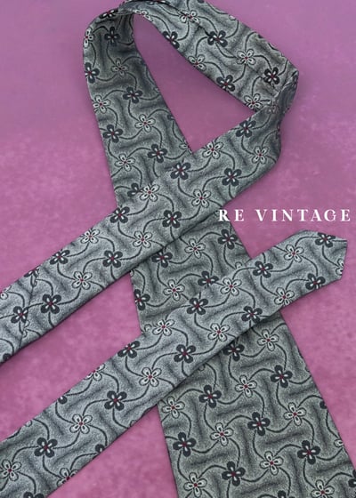 銀灰古典雕花領帶3