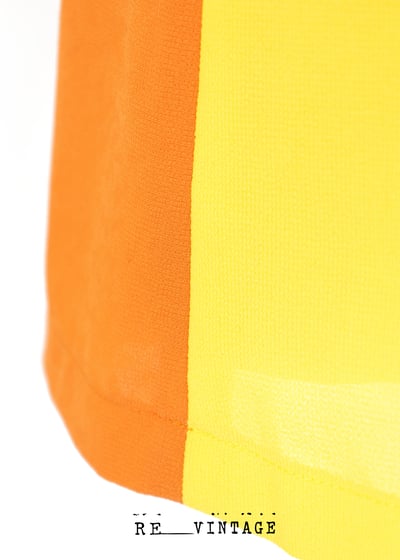 六格ＯＯＸＸ亮橘黃色短裙（26"）4