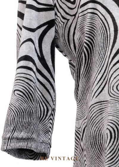 迷霧裡渦流節奏銀灰色絨布上衣5