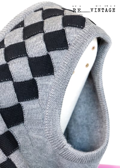 立體感黑灰色編織紋針織背心4