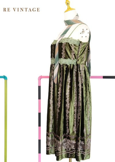 宮廷公主高級綠絨布細肩帶洋裝10