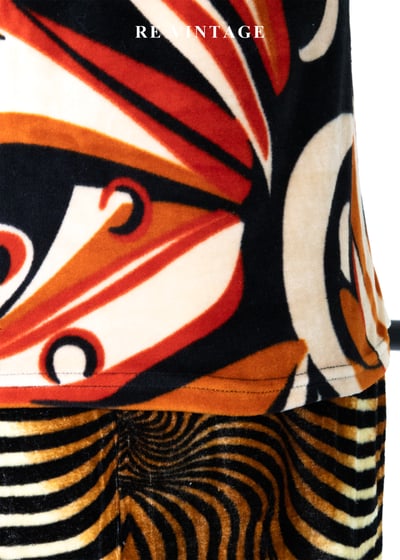 烈火漩渦絨布短袖上衣9