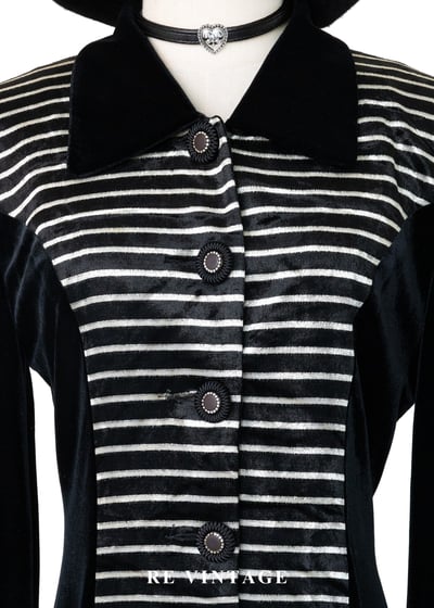 條紋狂想曲排釦黑絨洋裝9