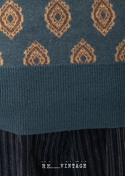 Pierre Cardin 薄款復古綠火焰圖騰針織毛衣10