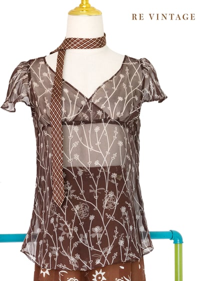 咖啡小白花透膚上衣5