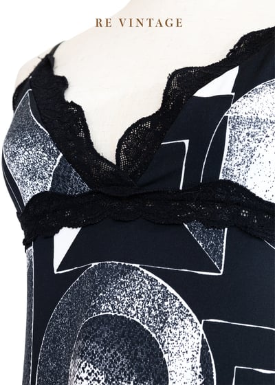 『歐洲寶物』黑與白幾何圖形pixelated印花細肩帶洋裝5