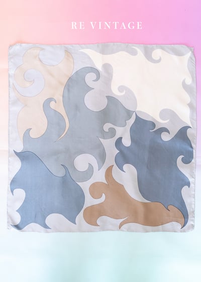 藍色風火硬挺絲巾2