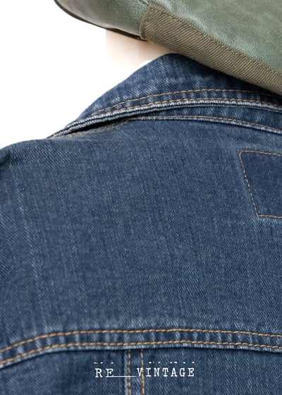 黑色袖珍小花刺繡深藍牛仔外套15