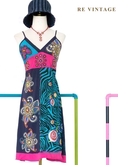 『歐洲寶貝』霓虹迴聲狂歡派對細肩帶洋裝1