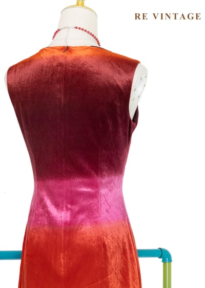 粉紅餘光中的溫柔絨布洋裝13