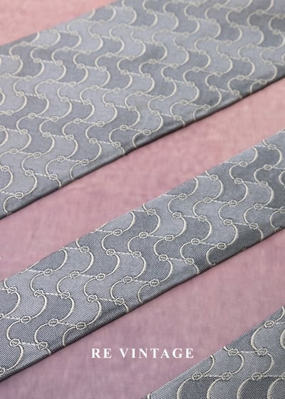 灰階流動曲線領帶1