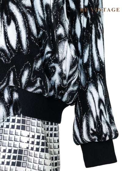 韓國製- 花印墨影翻湧褶紋外套4