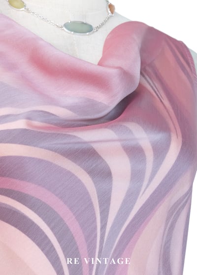 粉紅的液態夢境垂墜領洋裝7