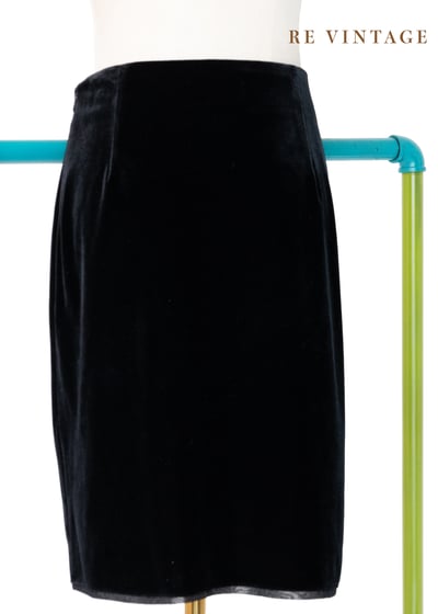 必備單品 - 黑色絨布小短裙（25"）5