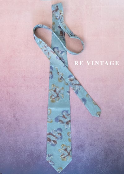 天藍色的花卉邂逅領帶6