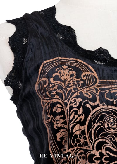 古世界華麗粉紅圖騰絨布背心7