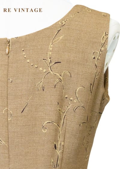 午後的一杯榛果拿鐵 - 藤蔓刺繡長洋裝14