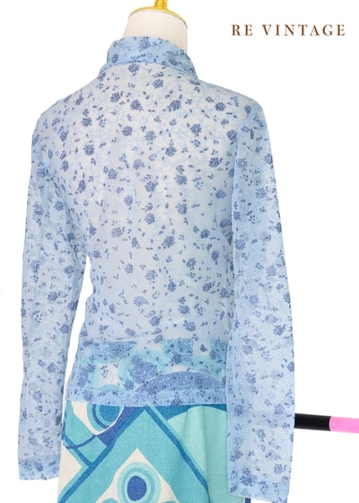 淡藍冰霜小花透膚上衣12