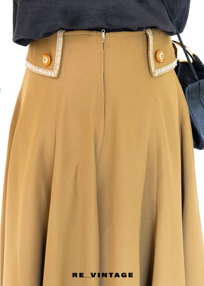 牛奶糖色刺繡小花及膝裙3