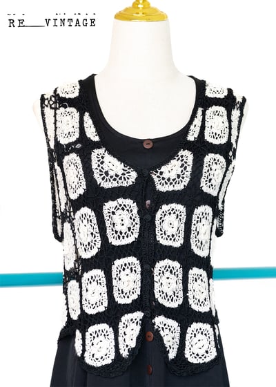 Crochet 立體小白花背心罩衫1