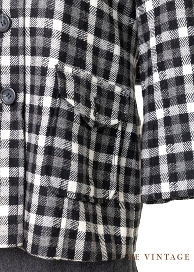 散發可愛氣質的黑灰色格紋毛料西裝外套11