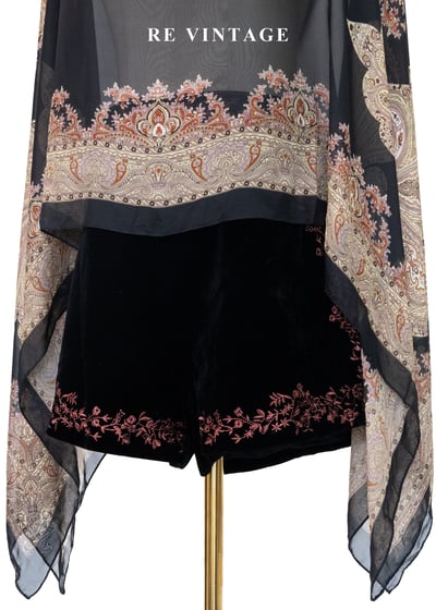 古典花紋邊框黑深罩衫4