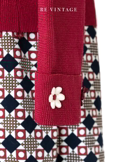 立體小花紅通通針織長袖上衣6