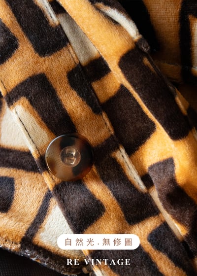 琥珀黑糖方格迷宮絨布上衣14