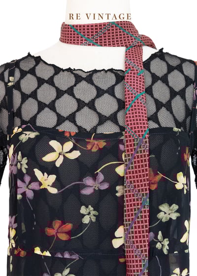 文藝小花透膚細肩帶長洋裝11