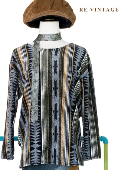 大地系圖騰線條異材絨布上衣1