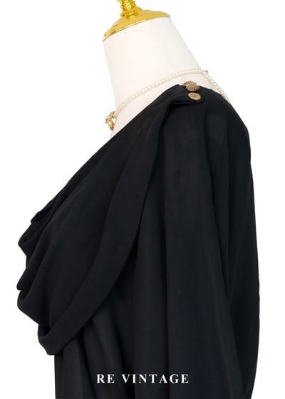 流動微光 - 金釦垂墜感雪紡上衣10