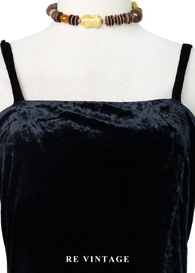 質感單品 - 低調氣質黑色絨布細肩帶洋裝5