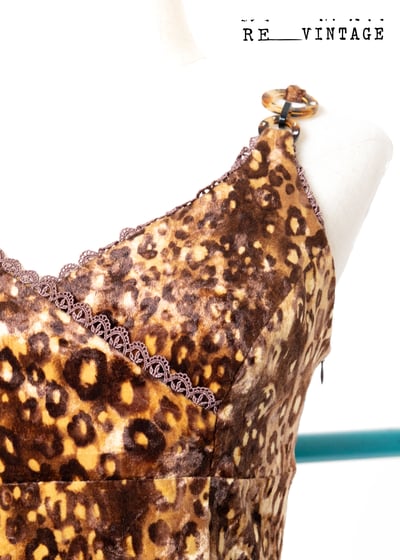 辣辣豹紋絨布長版洋裝3