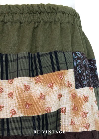 大地色碎花交響拼貼絨布長裙（22-28"）11