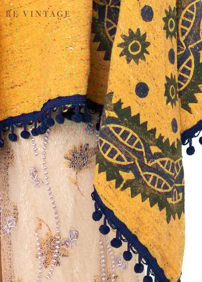 『歐洲寶物』Golden Yellow Pom Pom 漂亮披風罩衫15