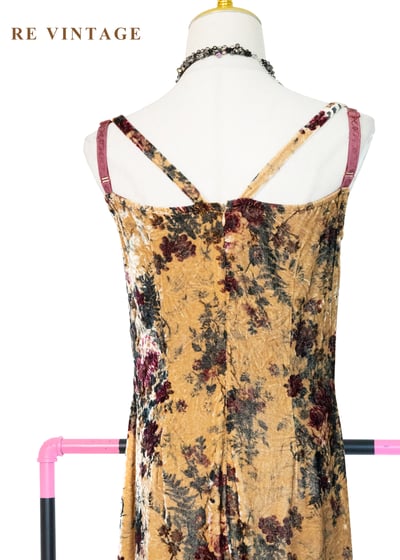 酒紅玫瑰琥珀滿版繁花絨布長洋裝14