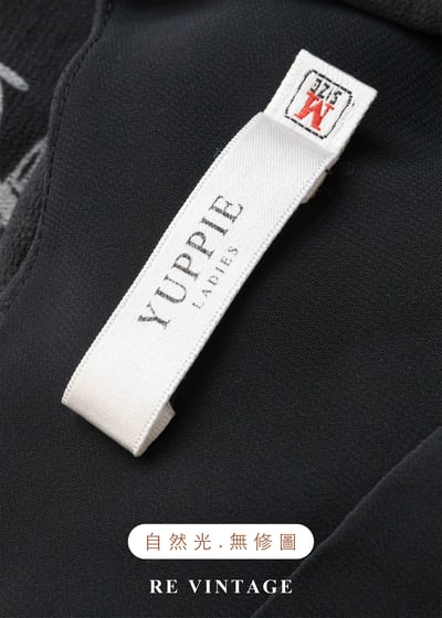 浪漫的白色野花深灰短洋裝14