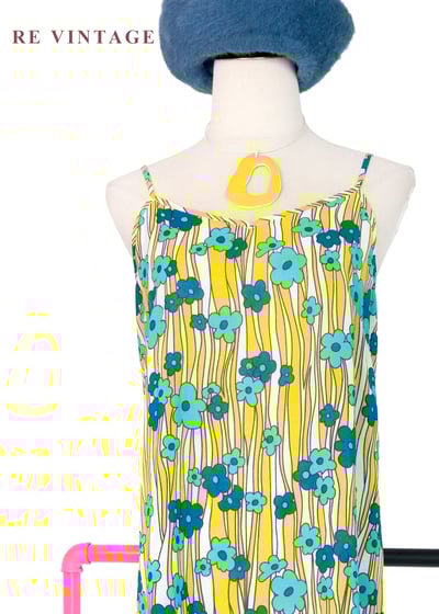 向陽藍花俏皮線條細肩帶洋裝3