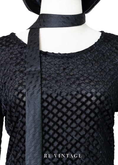 黑玫瑰花園圍籬透膚上衣3