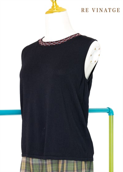 小領口圖騰黑色薄針織背心9