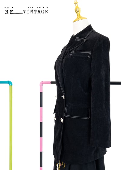 高級水蜜桃觸感的翻領雙排釦西裝外套4