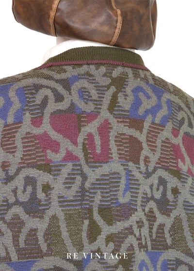 軍綠色の抽象線條針織毛背心10