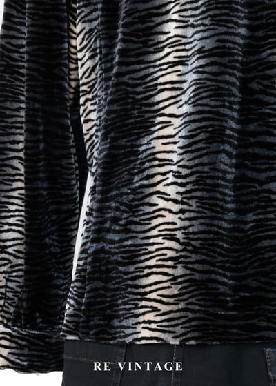 銀黑虎斑絨布長袖上衣11