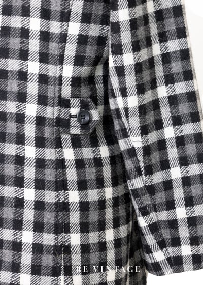 散發可愛氣質的黑灰色格紋毛料西裝外套10